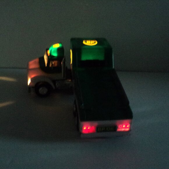 BP Oil Semi-Truck Race Car Carrier Limited Edition 1994 Toy 11 1/2" Long - Picture 8 of 9